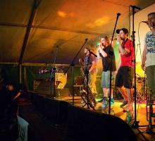 Fast Food Orchestra /CZ/-koncert